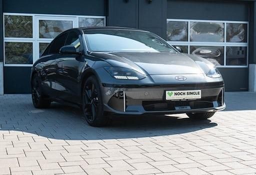 Gebraucht Hyundai Ioniq 6 Edition 239 kW (325 PS) 2024 Nocturne gray metallic Limousine
