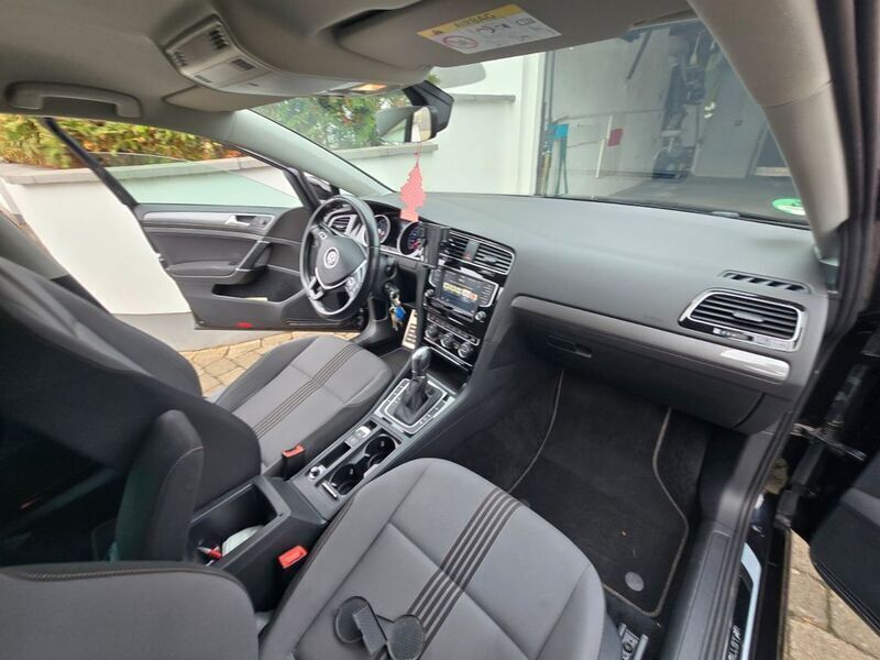 Gebraucht 2016 VW Golf VII Allstar Limousine | 11.800 € (Fairer Preis) - Bild 1/4