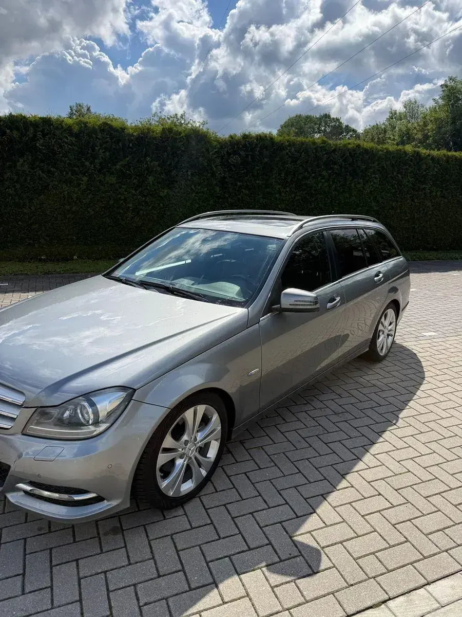 Gebraucht Mercedes C220 170 PS (125 kW) 2012 Grau Kombi