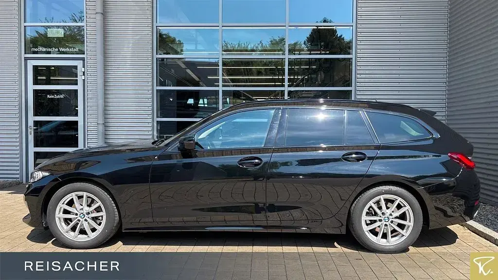 Gebraucht BMW 320 190 PS (139 kW) 2023 Schwarz Limousine