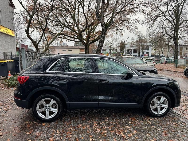 Second-hand Audi Q3 Basis 245 CP (180 kW) 2022 Negru SUV