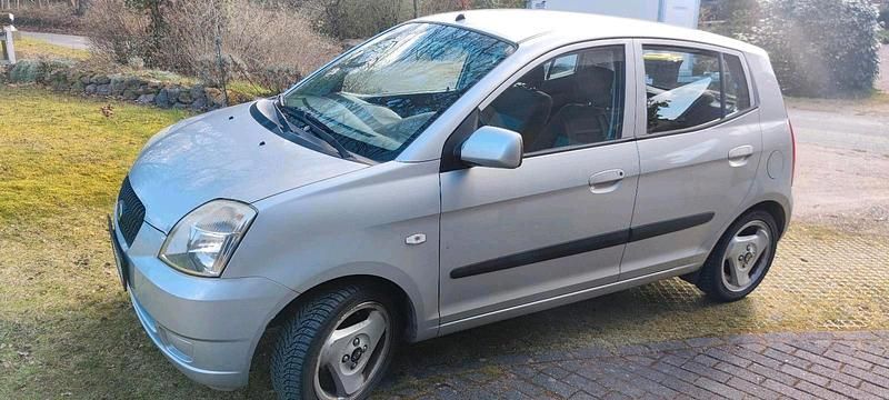 Gebraucht Kia Picanto 63 PS (46 kW) 2007 Silber Kleinwagen