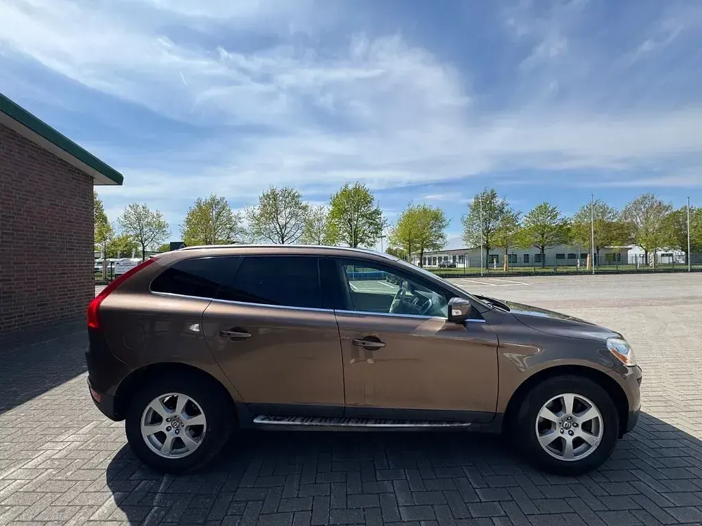 Gebraucht Volvo XC60 163 PS (119 kW) 2010 Braun SUV