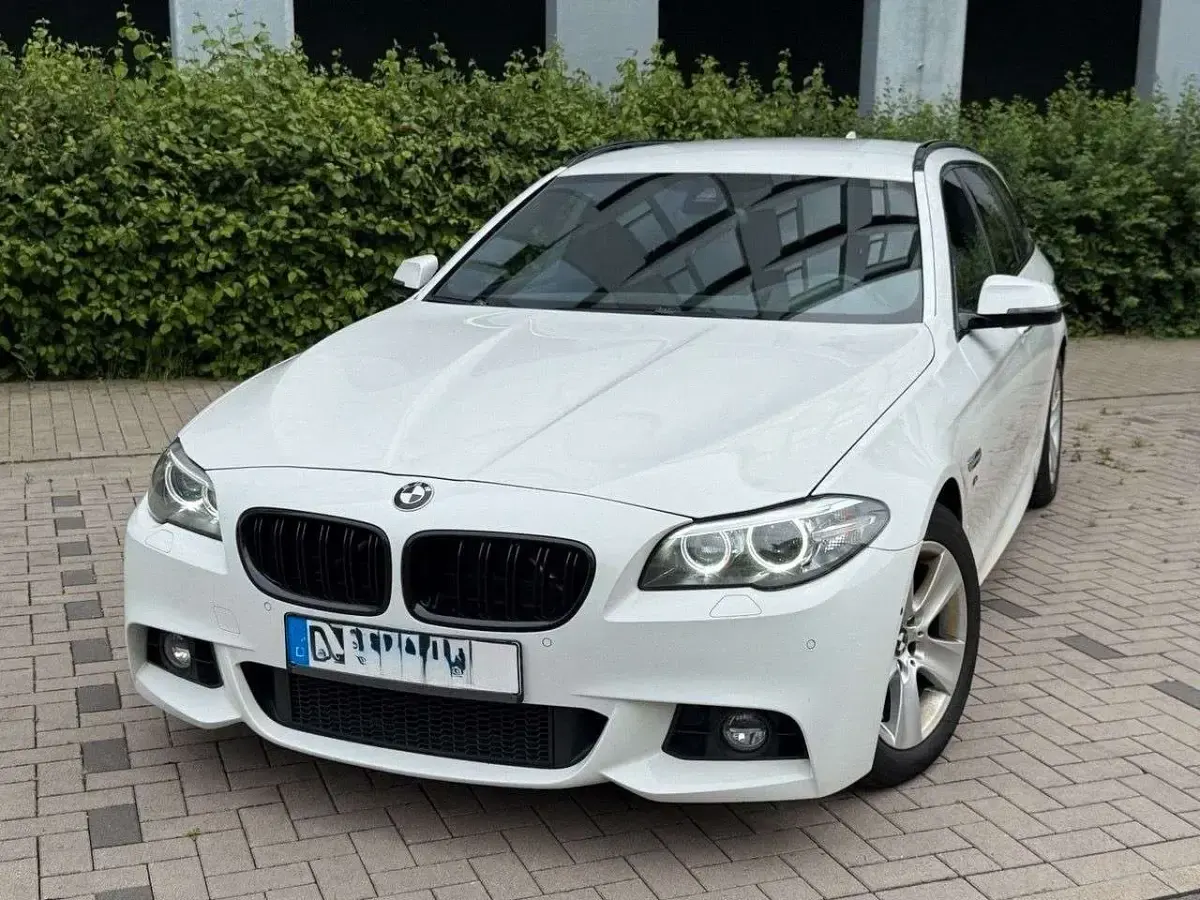 Gebraucht BMW 520 Shadowline 190 PS (139 kW) 2016 Alpinweiss iii Kombi