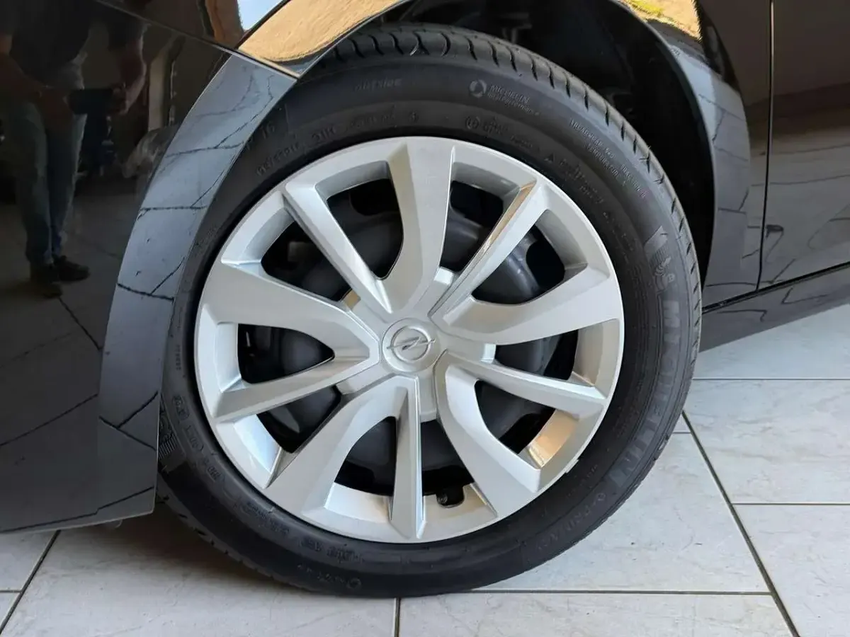 Neu Opel Corsa Edition 101 PS (74 kW) 2026 Lackierung schwarz perla nera/ Kleinwagen