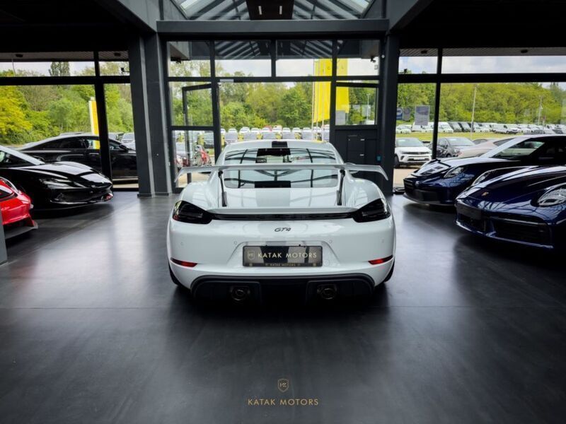 Gebraucht Porsche 718 Cayman GT4 420 PS (308 kW) 2022 Carreraweiss Coupé