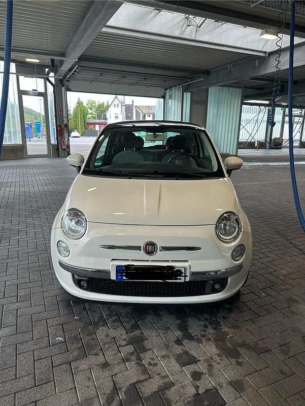 Weiß Gebraucht 2013 Fiat 500 Lounge Kleinwagen | 5.000 € (Fairer Preis) - Bild 1/4