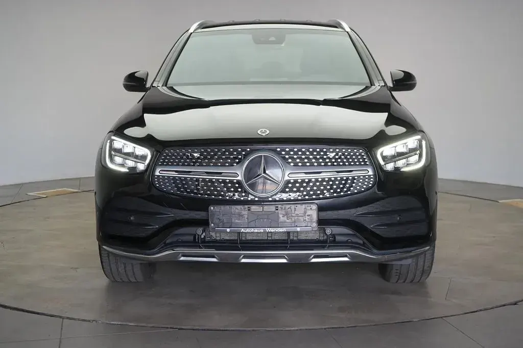 Gebraucht Mercedes GLC300de AMG 194 PS (142 kW) 2022 Schwarz SUV