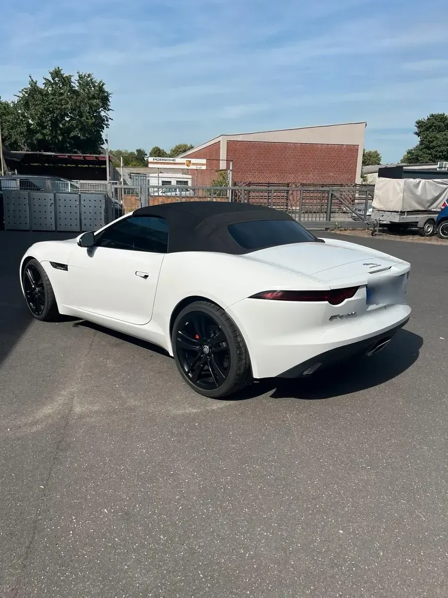 Gebraucht Jaguar F-Type 300 PS (220 kW) 2020 Weiß Cabrio