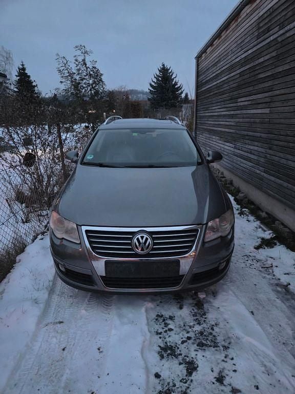 Grau Gebraucht 2007 VW Passat Limousine | 3.300 € (Guter Preis) - Bild 1/2
