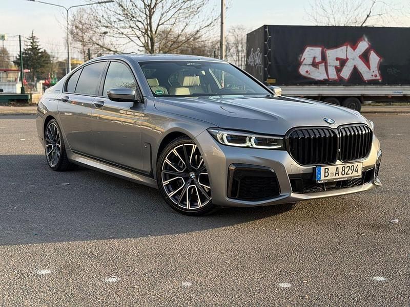 Gebraucht BMW 730 Shadowline 286 PS (210 kW) 2022 Grau Limousine
