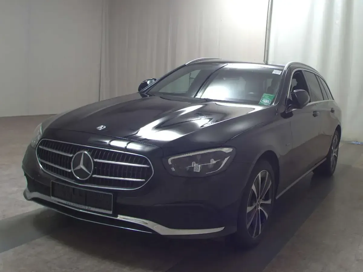 Gebraucht Mercedes E300 Avantgarde 306 PS (225 kW) 2020 Schwarz Kombi