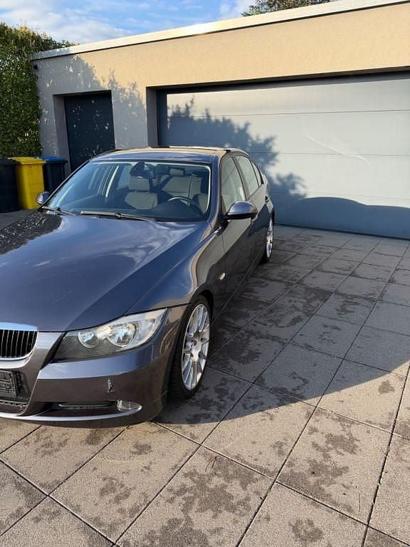 Gebraucht BMW 318 Performance 143 PS (105 kW) 2007 Grau Limousine