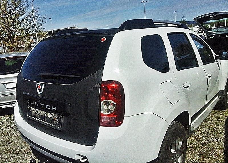 Usado Dacia Duster Lauréate 108 HP (79 kW) 2011 Branco SUV