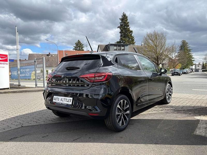 Neu Mitsubishi Colt Plus 91 PS (66 kW) 2025 Onyx schwarz Kleinwagen