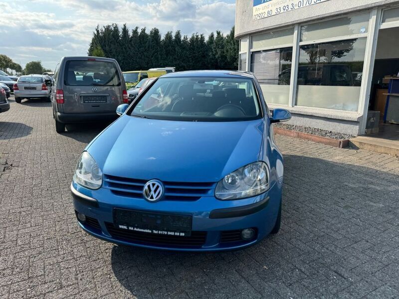 Gebraucht VW Golf V Trendline 90 PS (66 kW) 2004 Coastalblue perleffekt Limousine