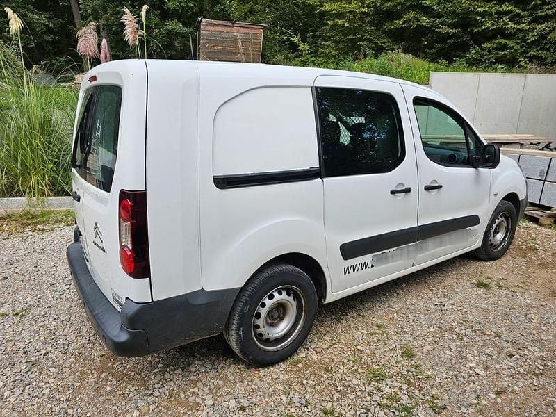 Weiß Gebraucht 2018 Citroën Berlingo Van / Kleinbus | 10.000 € (Superpreis) - Bild 1/4