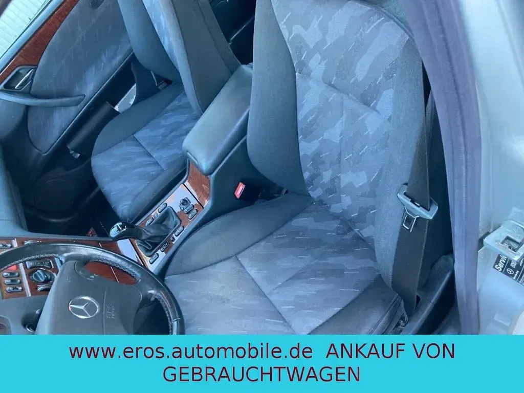 Second-hand Mercedes E200 163 CP (119 kW) 2001 Argintiu Berlinǎ