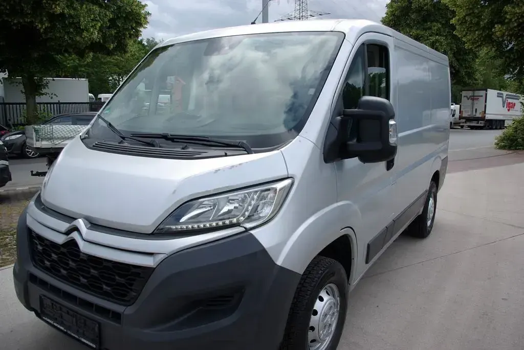 Gebraucht Citroën Jumper 110 PS (80 kW) 2017 Silber (metallic) Van / Kleinbus