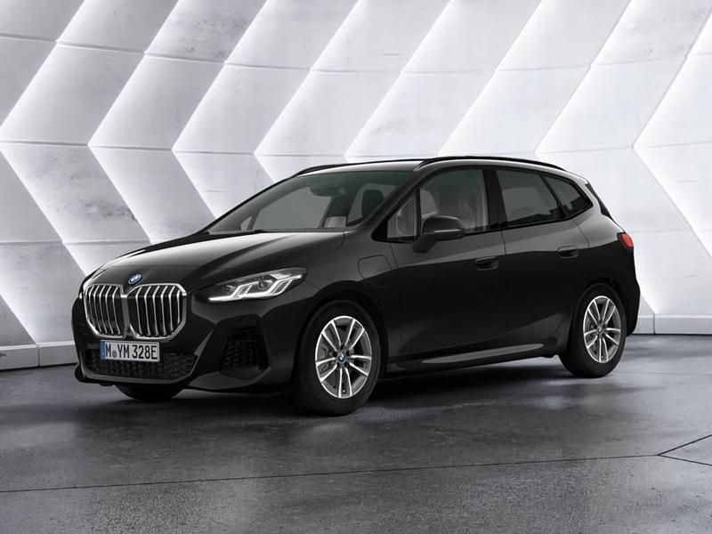 Black sapphire Neu 2025 BMW 225 Active Tourer M Sport Van / Kleinbus | 50.690 € (Fairer Preis) - Bild 1/4