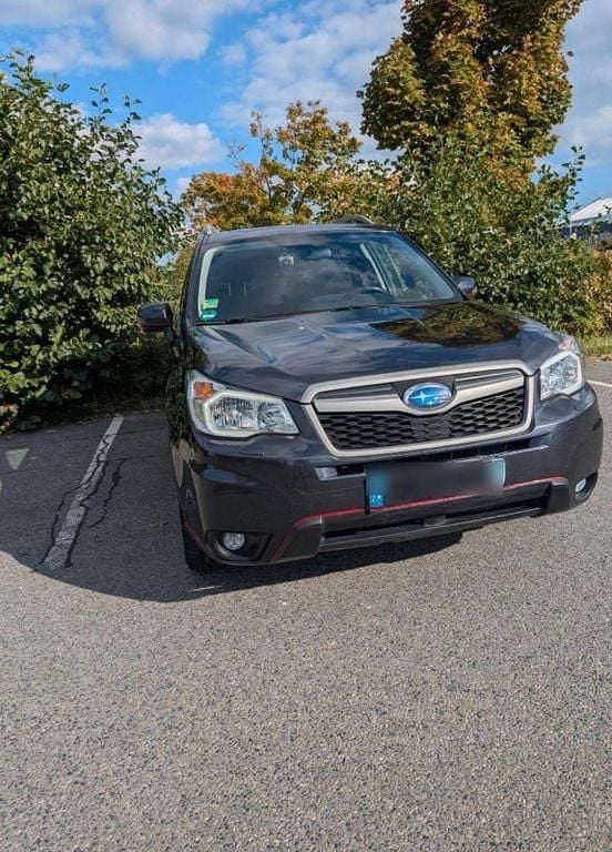 Grau Gebraucht 2015 Subaru Forester Exclusive+ SUV | 8.500 € (Fairer Preis) - Bild 1/4