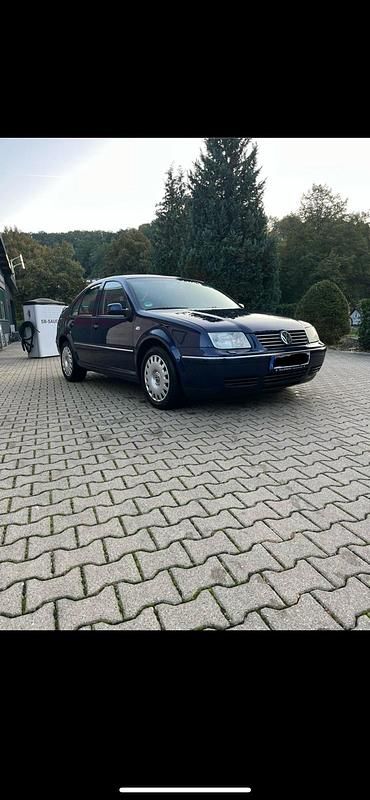 Blau Gebraucht 2003 VW Bora Pacific Limousine | 1.399 € (Fairer Preis) - Bild 1/4