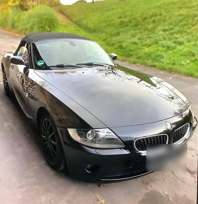 Gebraucht BMW Z4 150 PS (110 kW) 2005 Schwarz Cabrio