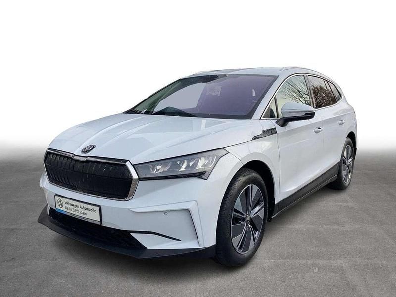 Weiß Gebraucht 2021 Skoda Enyaq iV Loft SUV | 21.990 € (Fairer Preis) - Bild 1/4