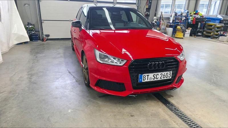 Gebraucht Audi A1 Sportback Sport 192 PS (141 kW) 2015 Rot Kleinwagen