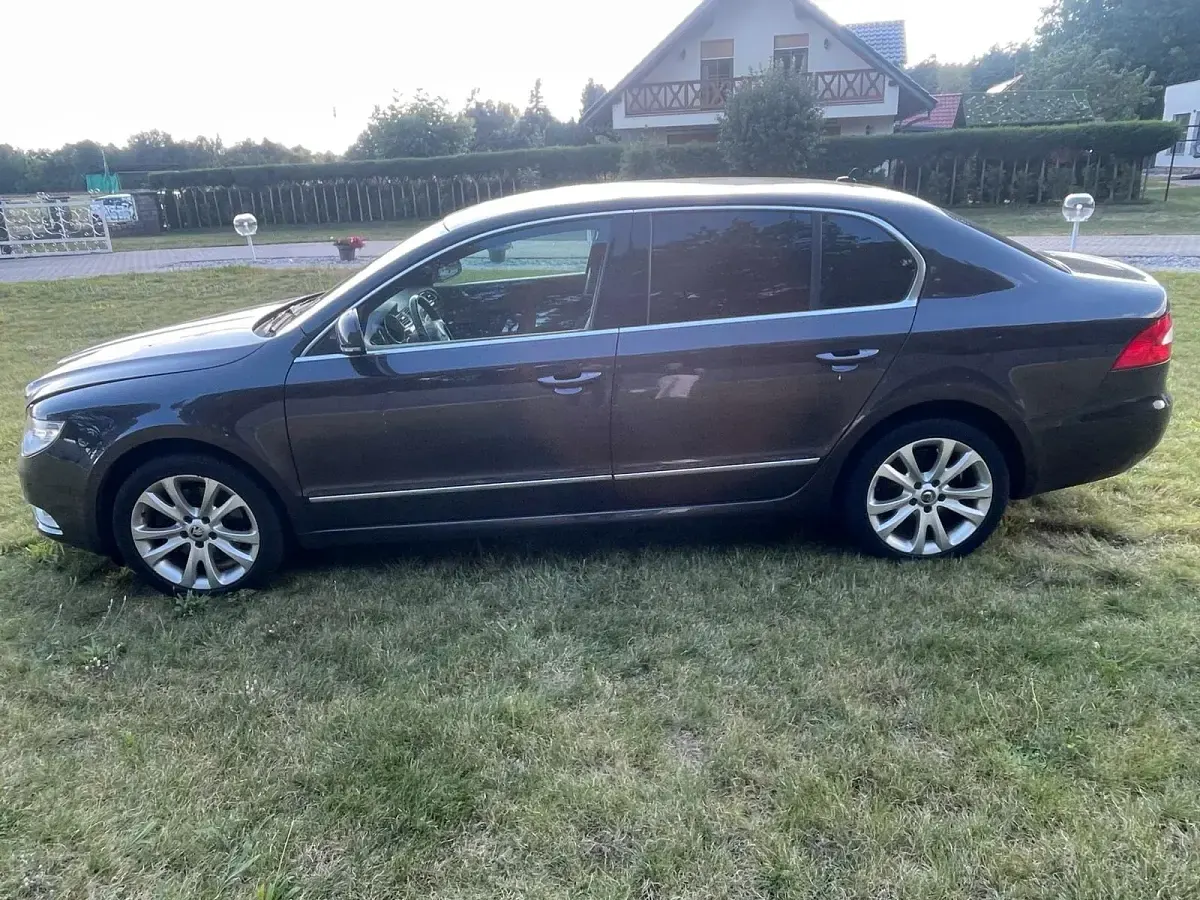 Gebraucht Skoda Superb 125 PS (91 kW) 2010 Braun Limousine