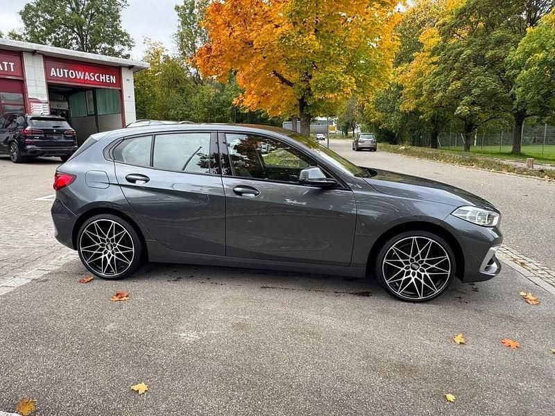Gebraucht BMW 120 Luxury Line 190 PS (139 kW) 2021 Mineralgrau Kleinwagen