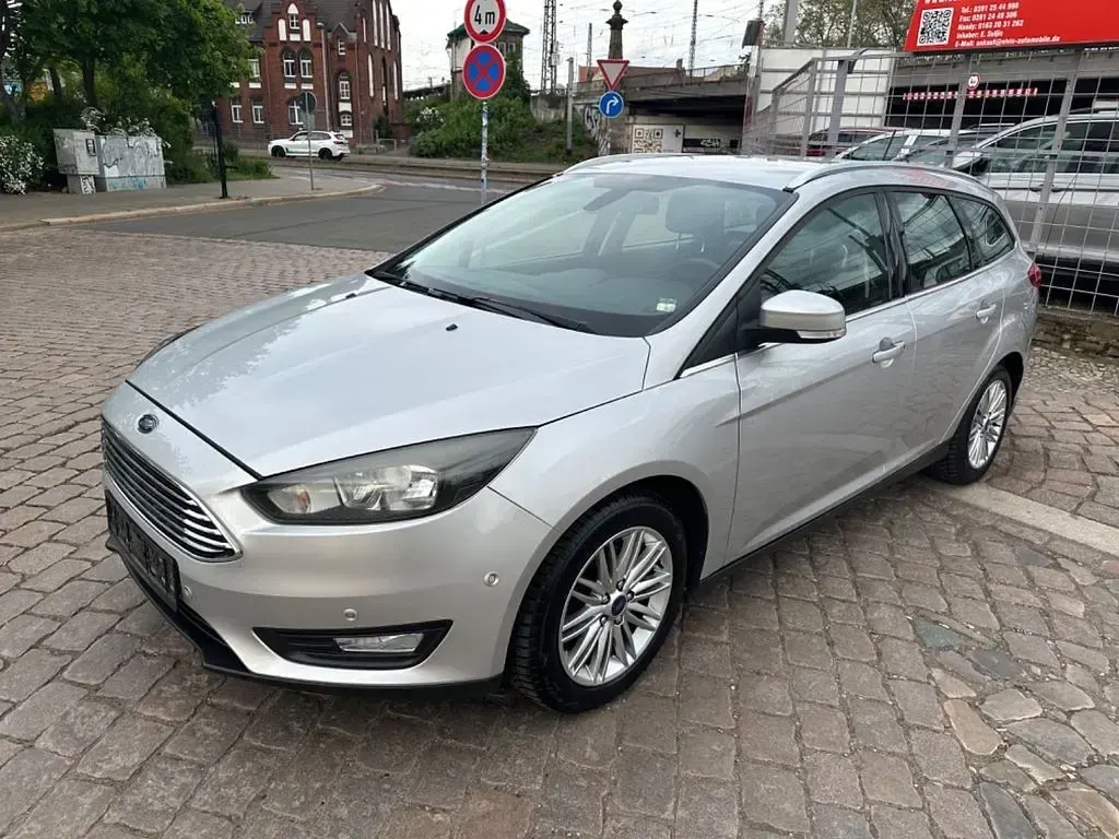 Usata Ford Focus Cool & Connect 125 CV (91 kW) 2018 Argento Berlina