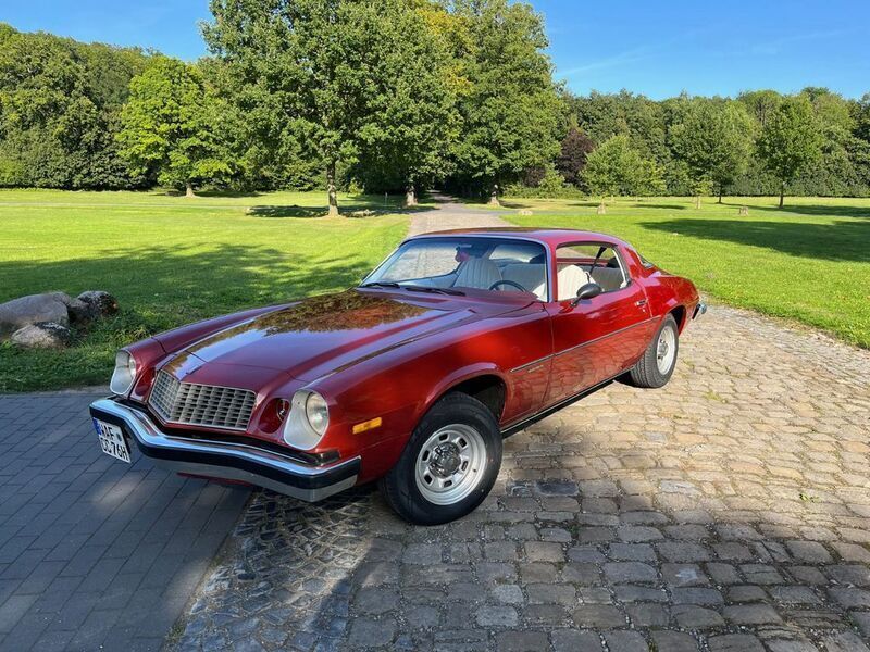 Rot Gebraucht 1976 Chevrolet Camaro Coupé | 17.900 € - Bild 1/4