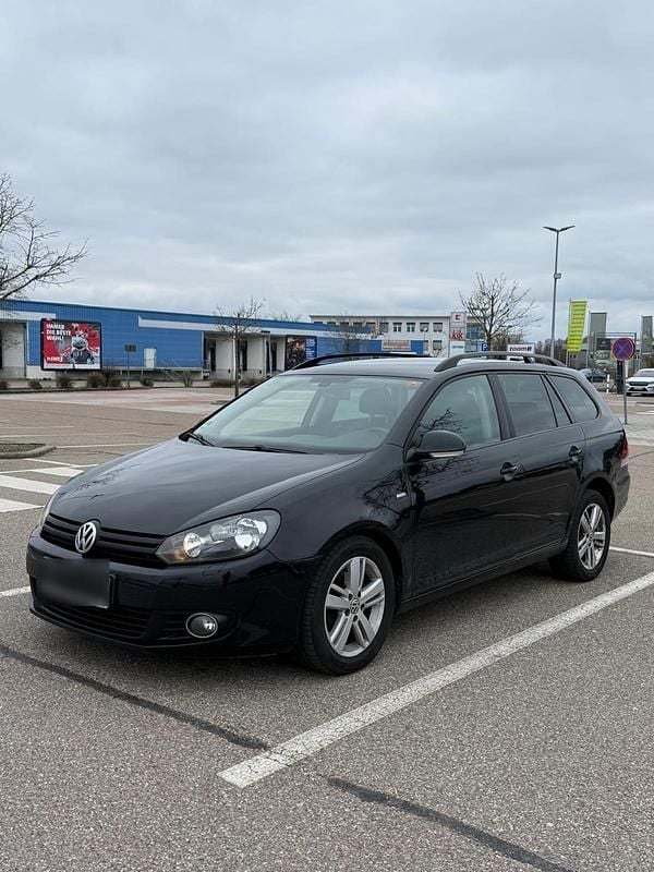 Gebraucht VW Golf VII 105 PS (77 kW) 2012 Schwarz Kombi