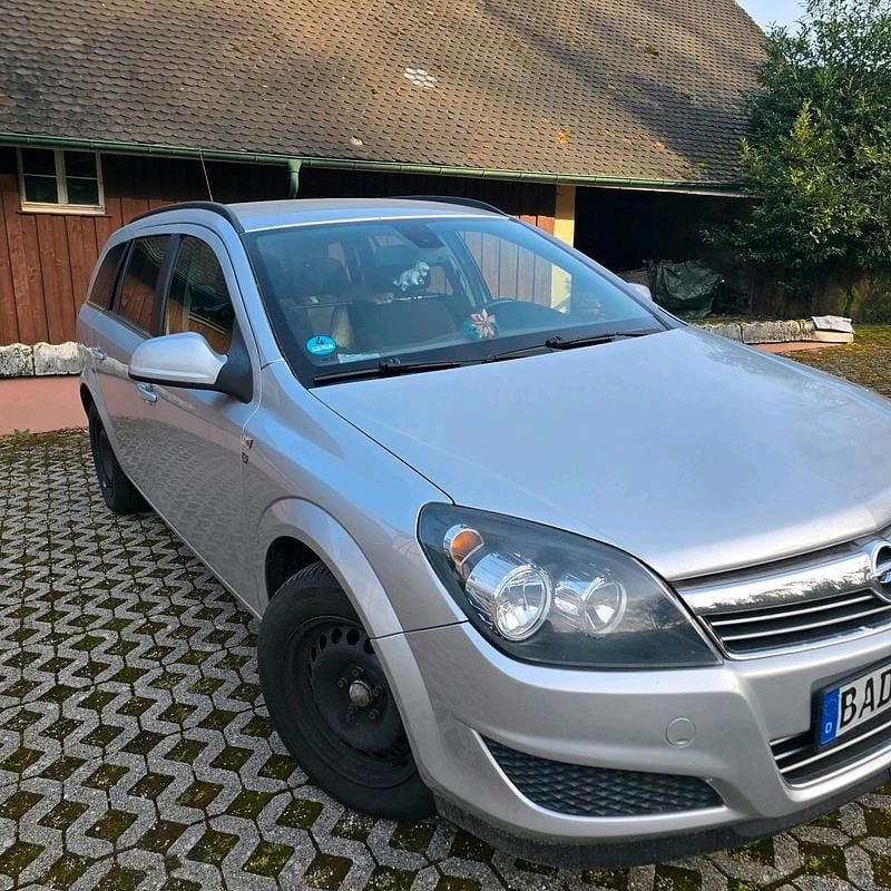 Gebraucht Opel Astra 110 PS (80 kW) 2010 Silber Kombi