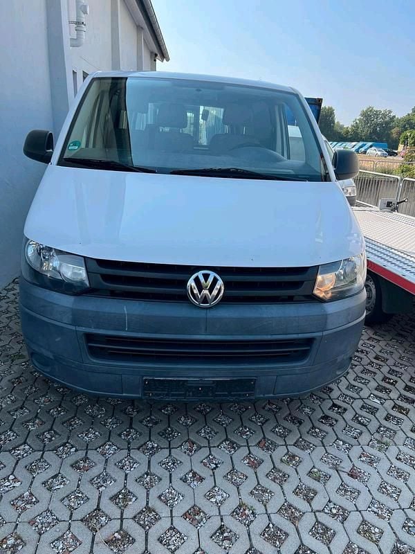 Weiß Gebraucht 2010 VW T5 Van | 3.250 € (Guter Preis) - Bild 1/4