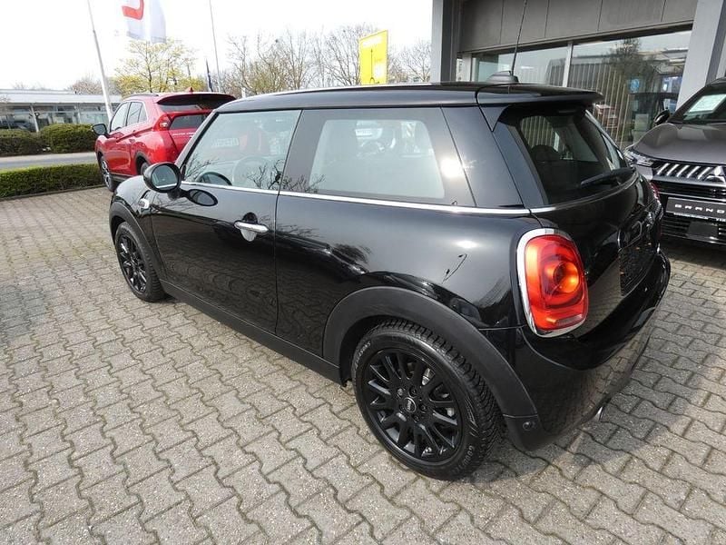 Gebraucht Mini Cooper 136 PS (100 kW) 2017 Schwarz Kleinwagen