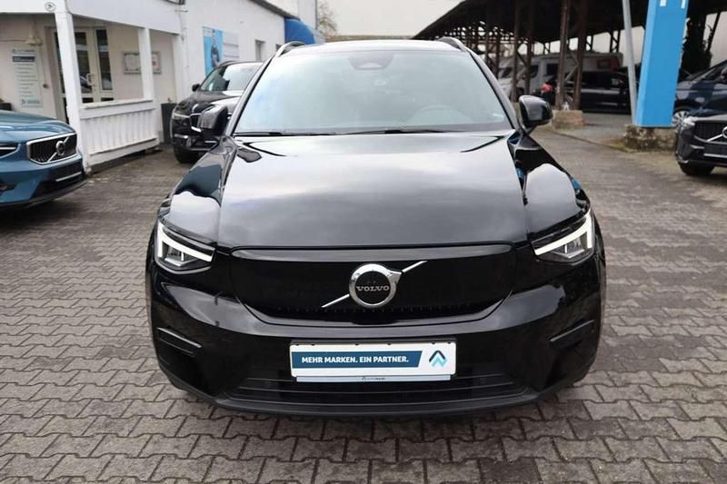 Second-hand Volvo XC40 Plus 169 kW (231 CP) 2022 Negru SUV