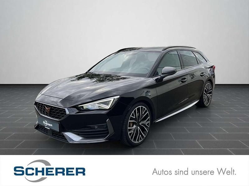 Mitternachtsschwarz (metallic) Gebraucht 2022 Cupra Leon VZ Limousine | 29.990 € (Fairer Preis) - Bild 1/4