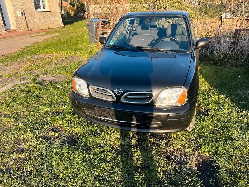Gebraucht Nissan Micra 60 PS (44 kW) 2002 Schwarz Kleinwagen