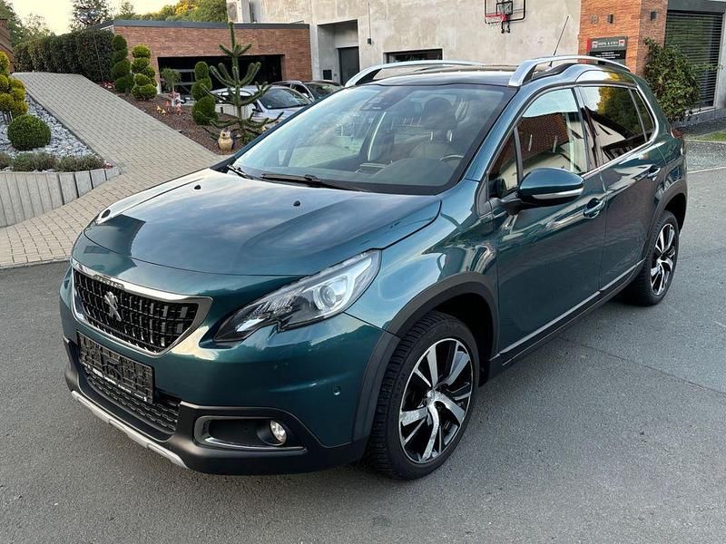 Grün Gebraucht 2017 Peugeot 2008 Allure SUV | 6.490 € (Fairer Preis) - Bild 1/4