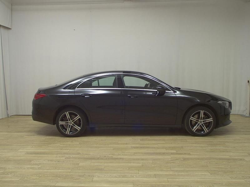 Gebraucht Mercedes CLA250e Progressive 218 PS (160 kW) 2022 Kosmosschwarz metallic Limousine