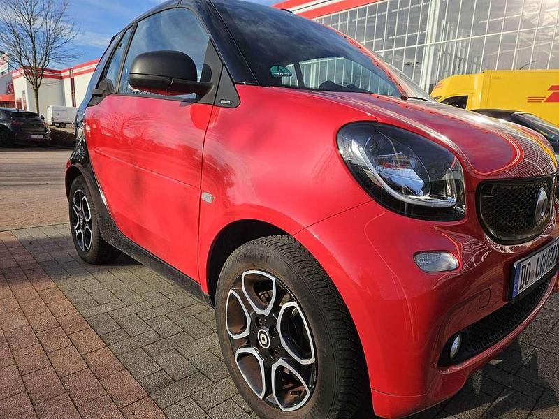 Rot Gebraucht 2016 Smart ForTwo Cabrio Cabrio | 11.999 € (Guter Preis) - Bild 1/4