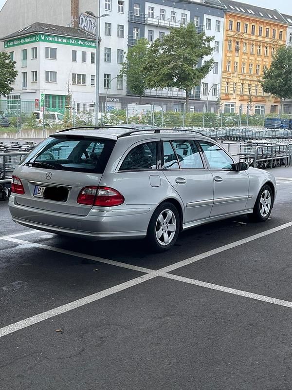 Gebraucht Mercedes E200 Avantgarde 2004 Silber Kombi