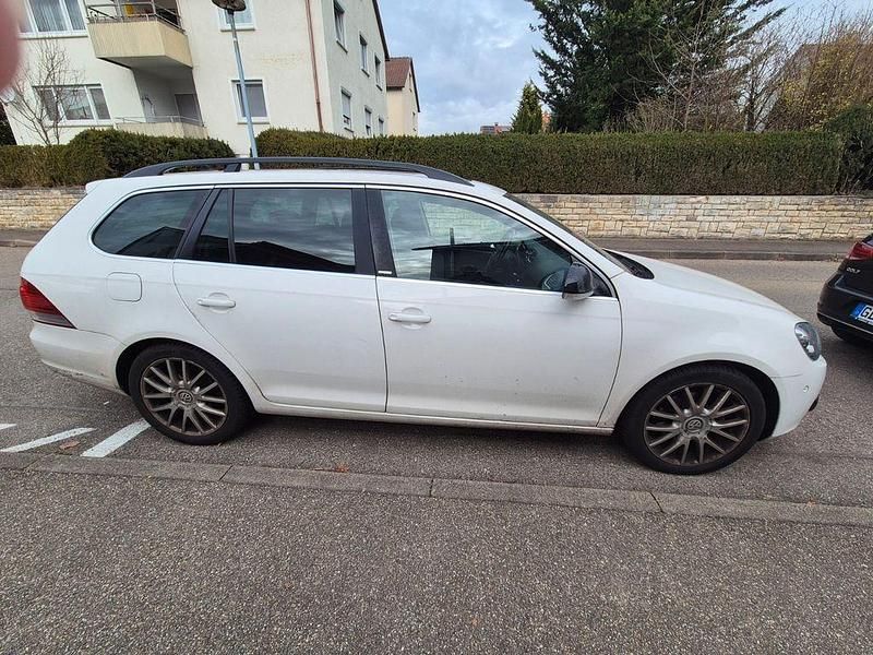 Weiß Gebraucht 2012 VW Golf VII Kombi | 6.300 € (Superpreis) - Bild 1/4