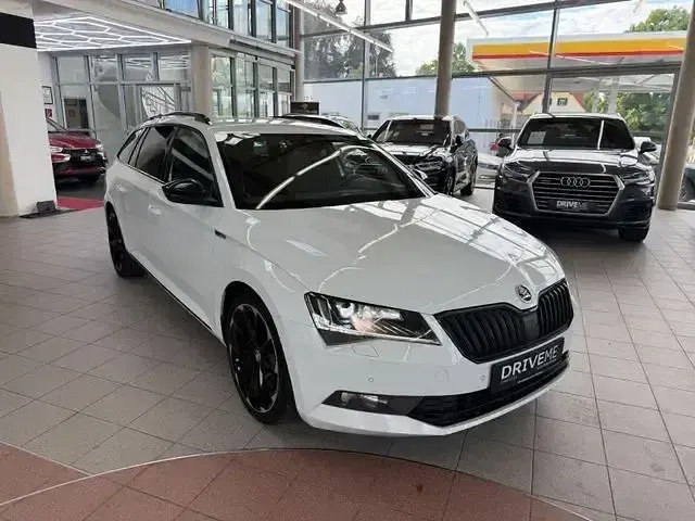 Gebraucht Skoda Superb SportLine 272 PS (200 kW) 2019 Rot Limousine