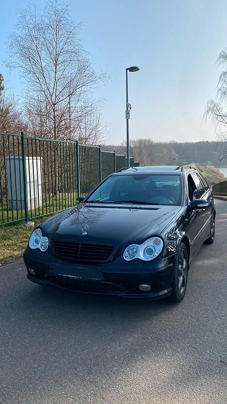 Blau Gebraucht 2003 Mercedes C32 AMG AMG Kombi | 6.600 € (Fairer Preis) - Bild 1/4
