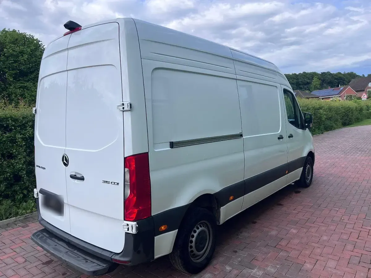 Gebraucht Mercedes Sprinter 150 PS (110 kW) 2024 Weiß Van