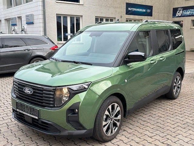 Gebraucht Ford Tourneo Courier Titanium 125 PS (91 kW) 2025 Grün Van / Kleinbus