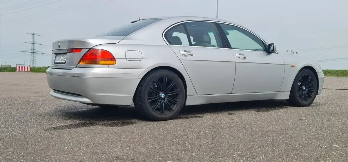 Gebraucht BMW 745 Performance 333 PS (244 kW) 2002 Silber Limousine
